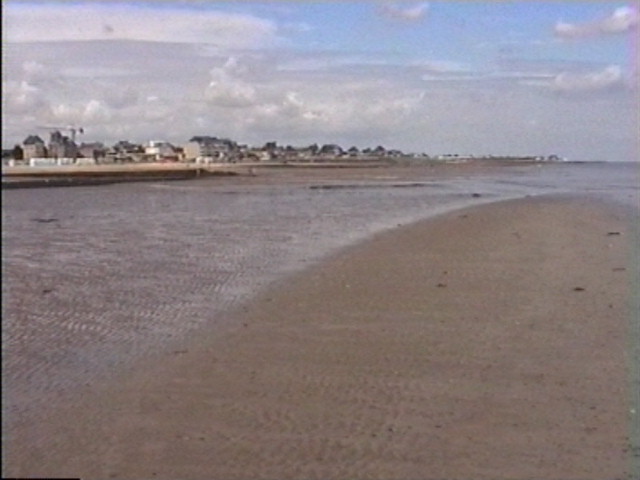 39 - LA PLAGE DE LION-SUR-MER 4.JPG